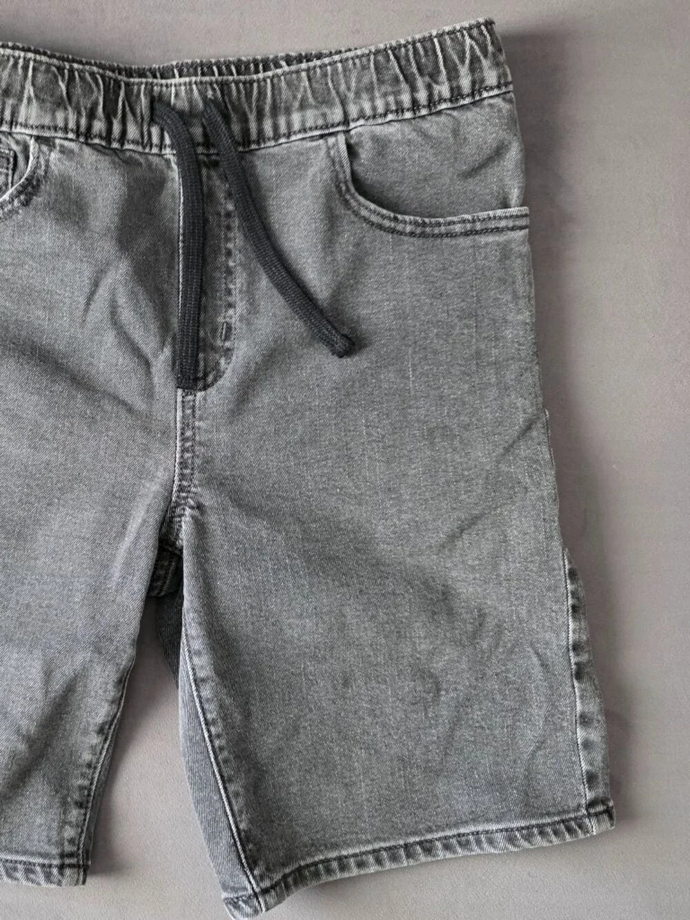 Old Navy Boys Denim Jean Shorts Size XL (14–16) – Excellent Condition